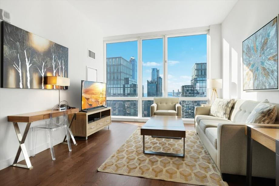 Luxury furnished 1 bedroom apartment in Hell's Kitchen, Midtown West, NY for corporate rentals - View 1 of 3