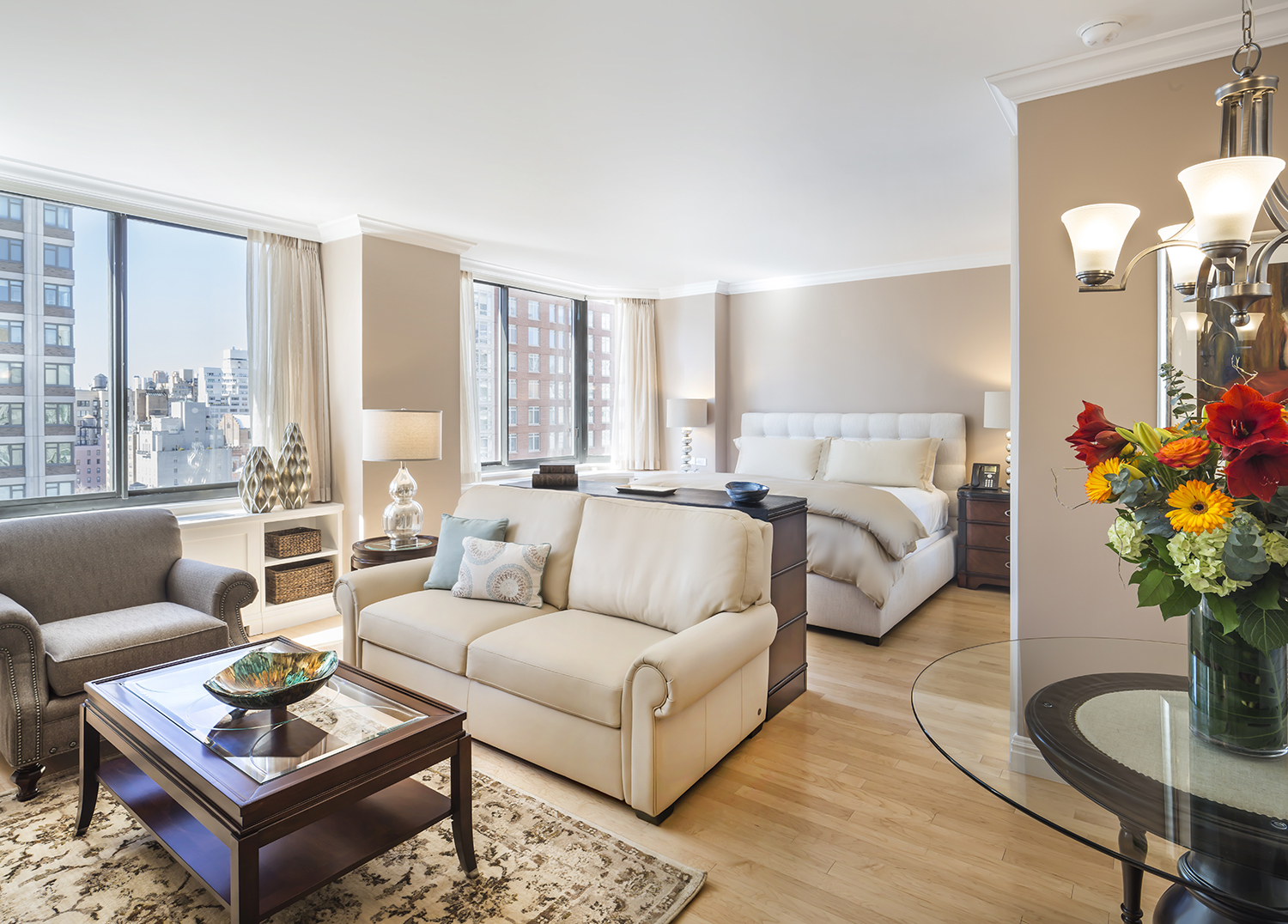 Luxury furnished studio apartment in Upper East Side, Manhattan, NY for corporate rentals - View 1 of 3